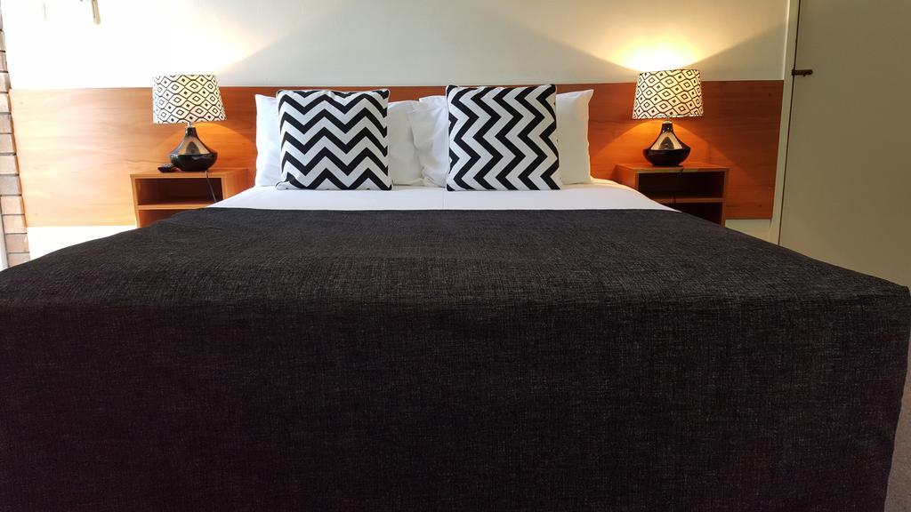 Hampton Motel 3*