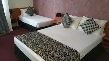 Hampton 3*