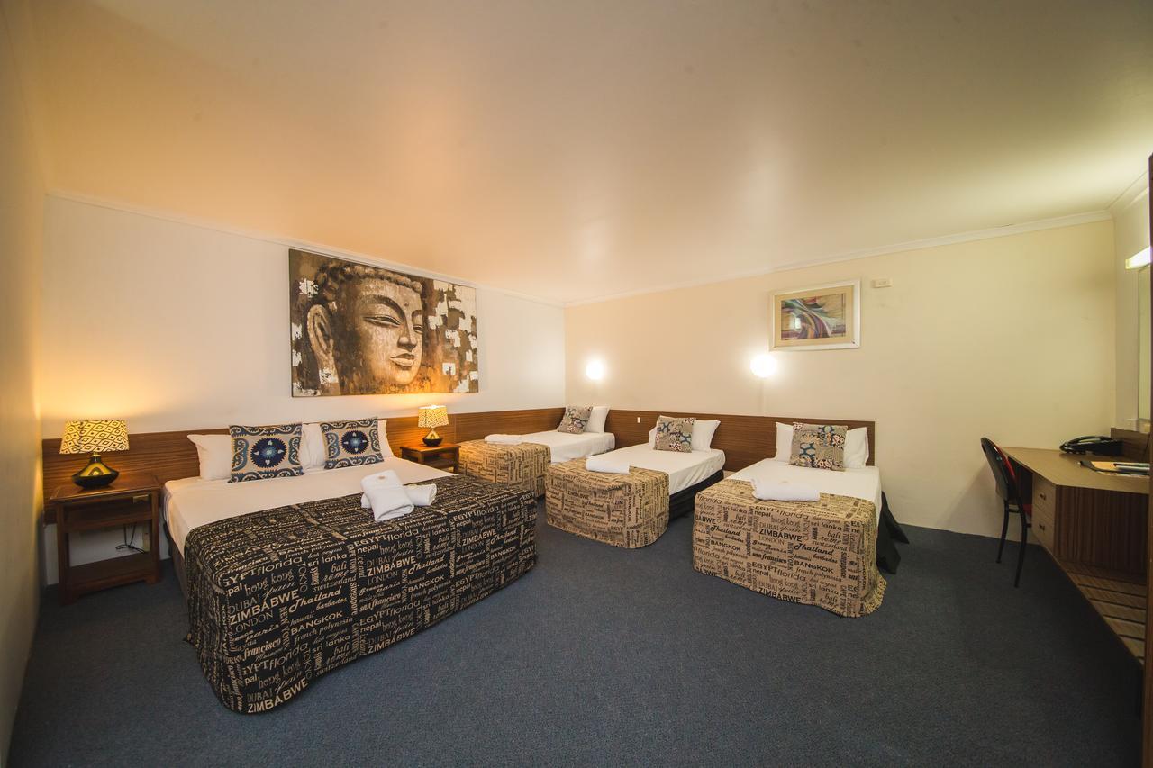 Hampton Motel